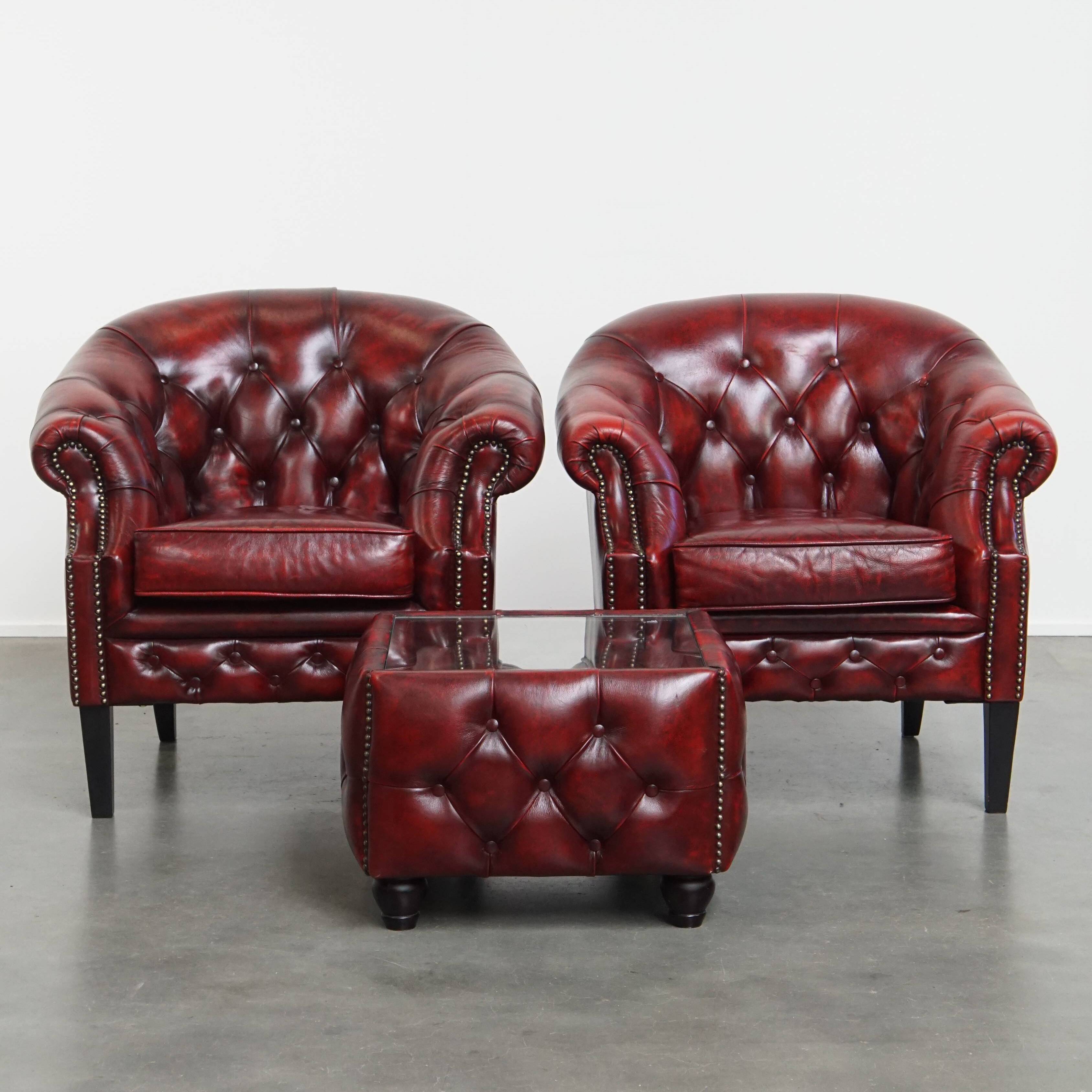 Set of 2 Red Leather Chesterfield Club Chairs with a Side Table