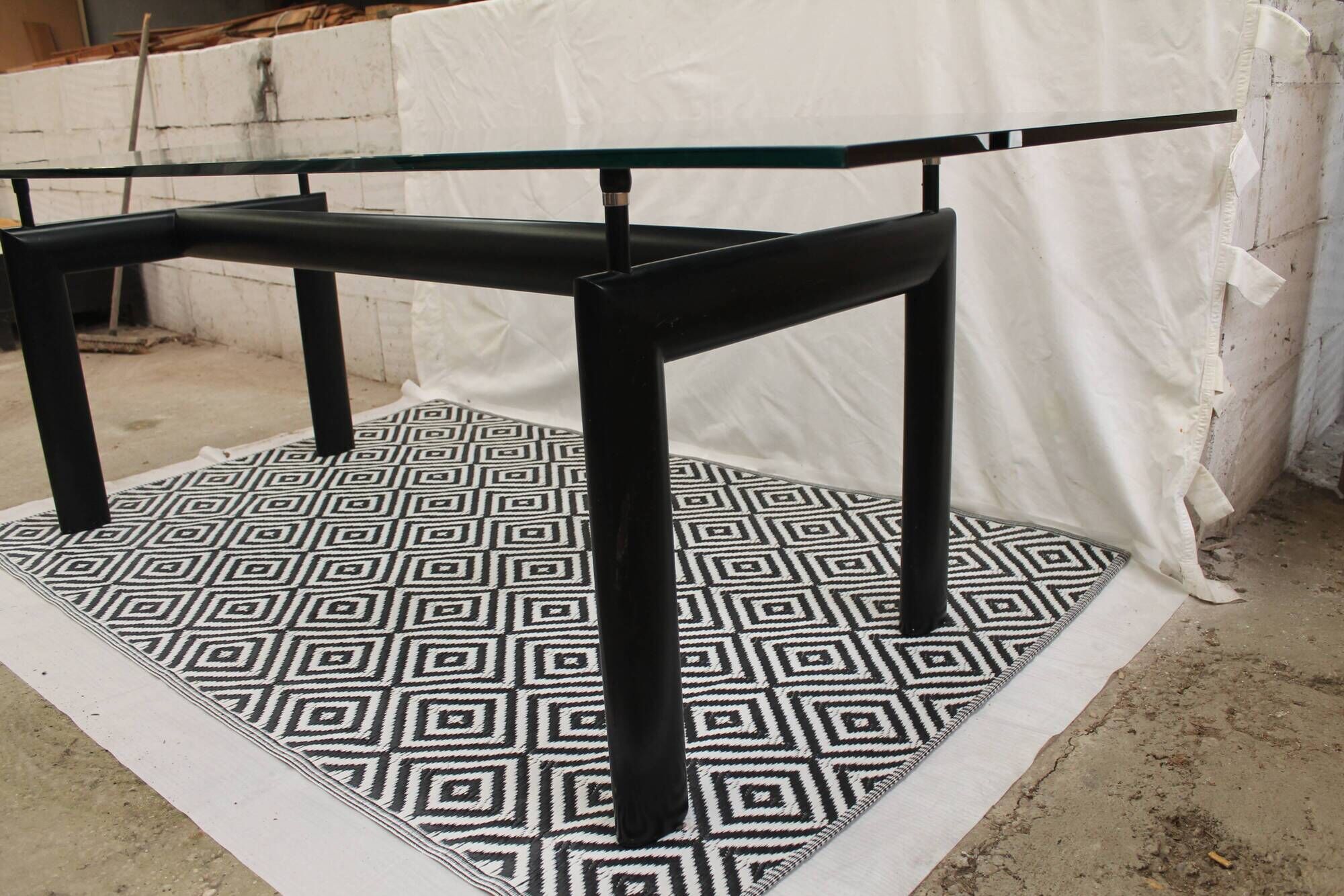 Le Corbusier LC6 numbered table | Selency