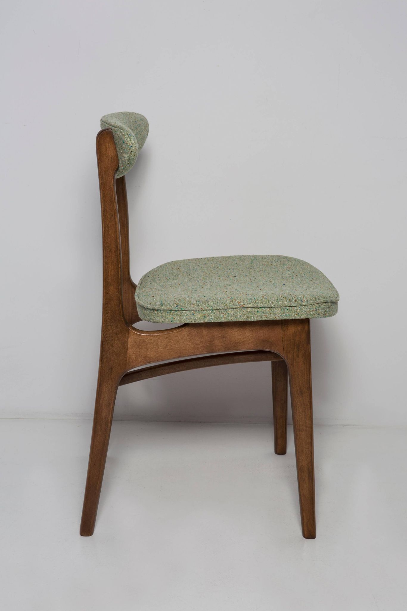 Mid-century apple green wool chair, beech wood, Rajmund Halas, Poland, 1960.