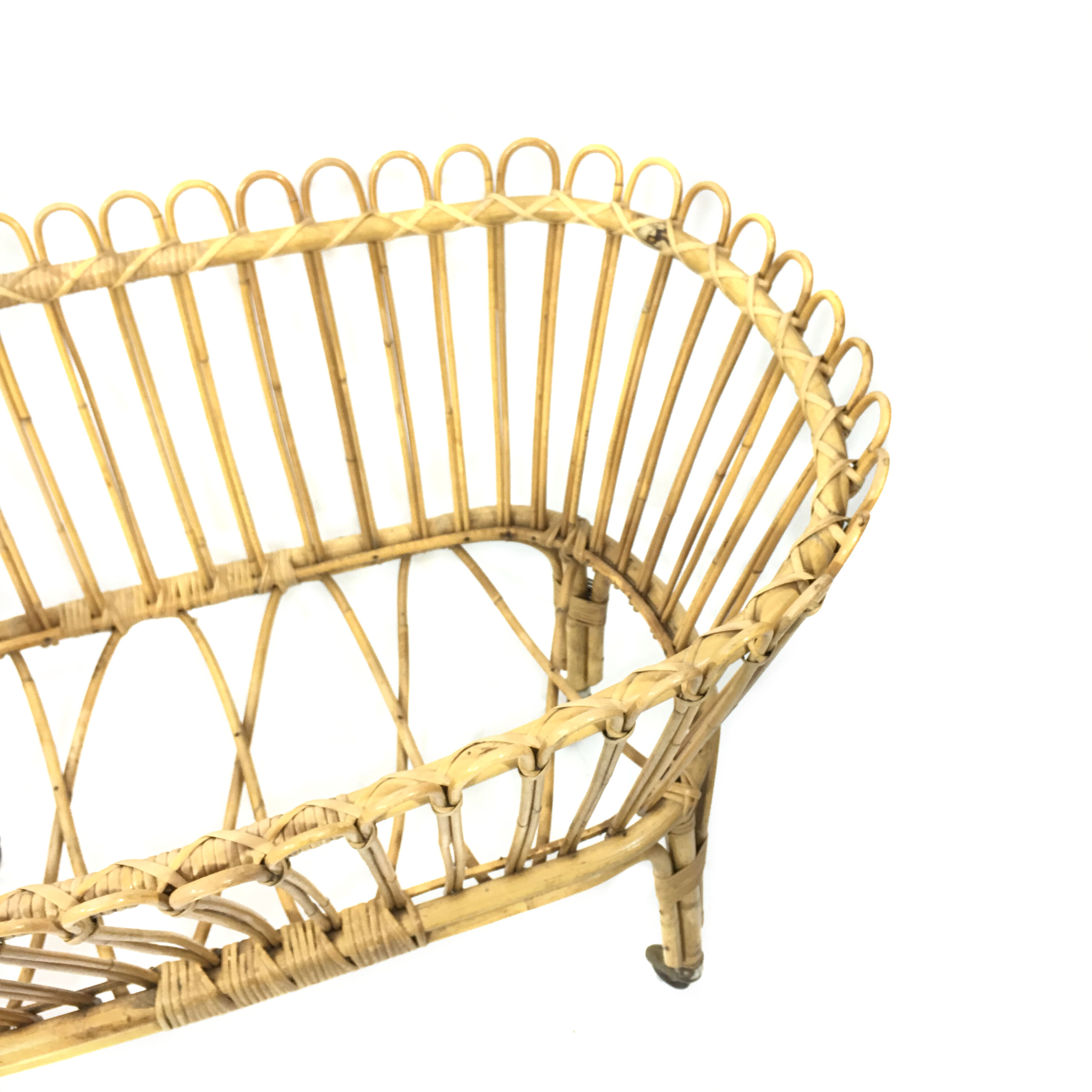 Cradle rattan