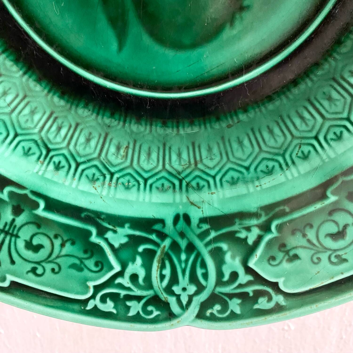 Barbotine dish for wall decoration