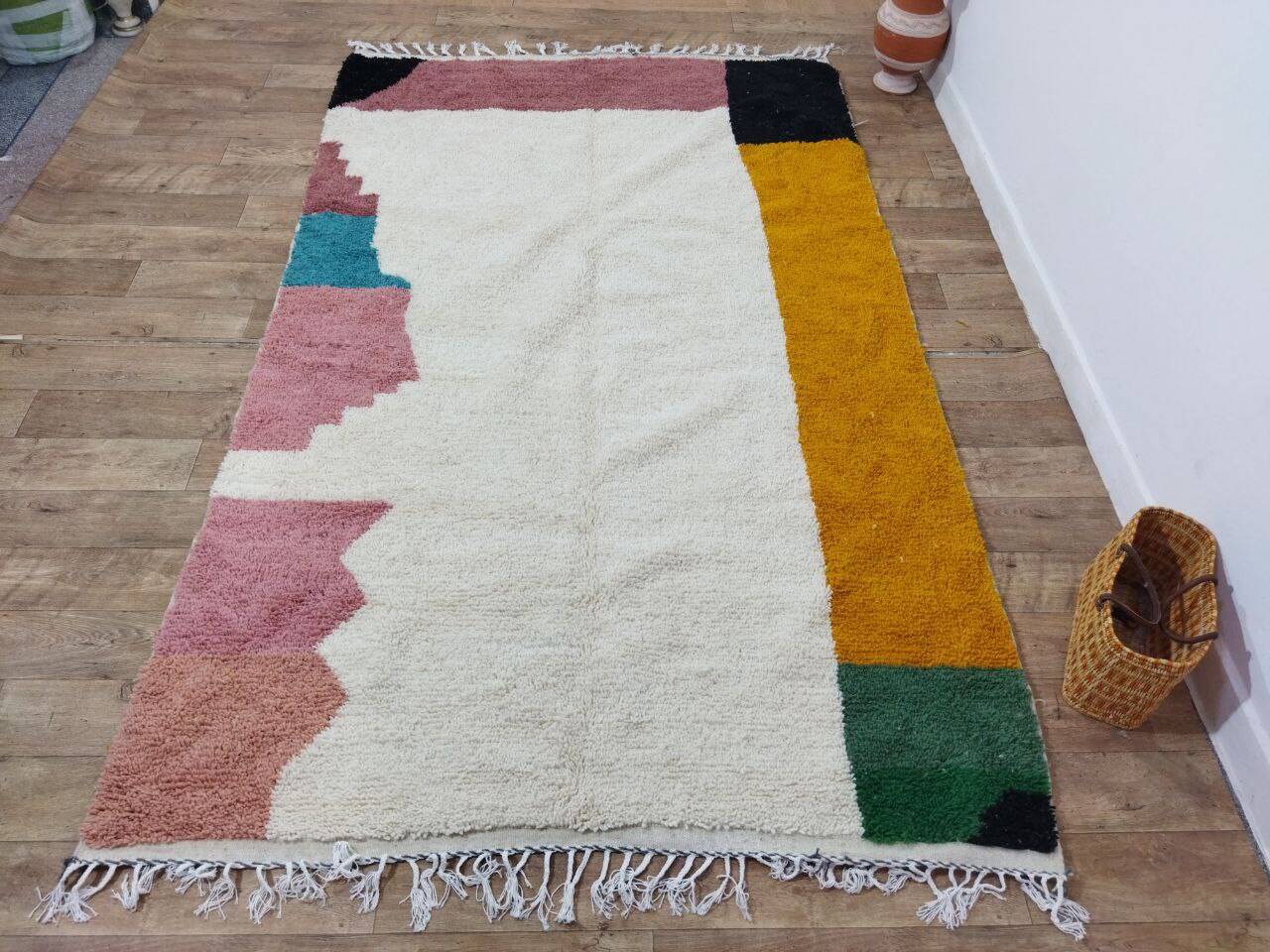 Handmade Moroccan Berber Rug 270 X 177 CM