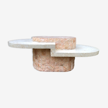 Asymmetrical coffee table design 80s in Mactan stones, travertine by Magnussen Ponte.