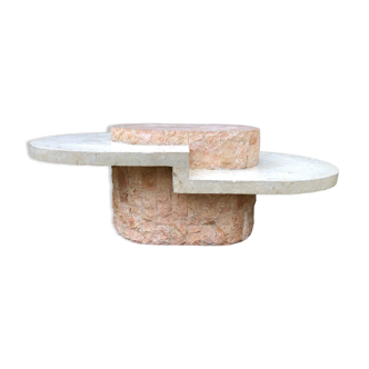 Asymmetrical coffee table design 80s in Mactan stones, travertine by Magnussen Ponte.