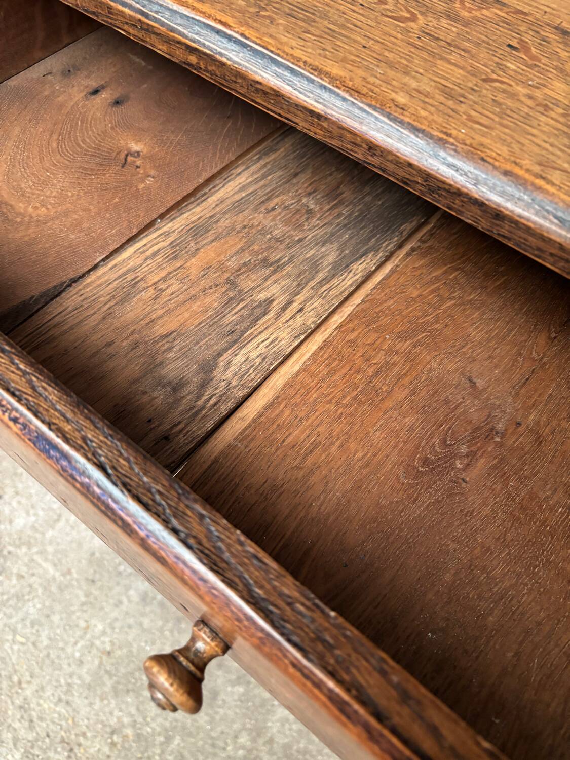 Solid oak dining room, kitchen or desk table