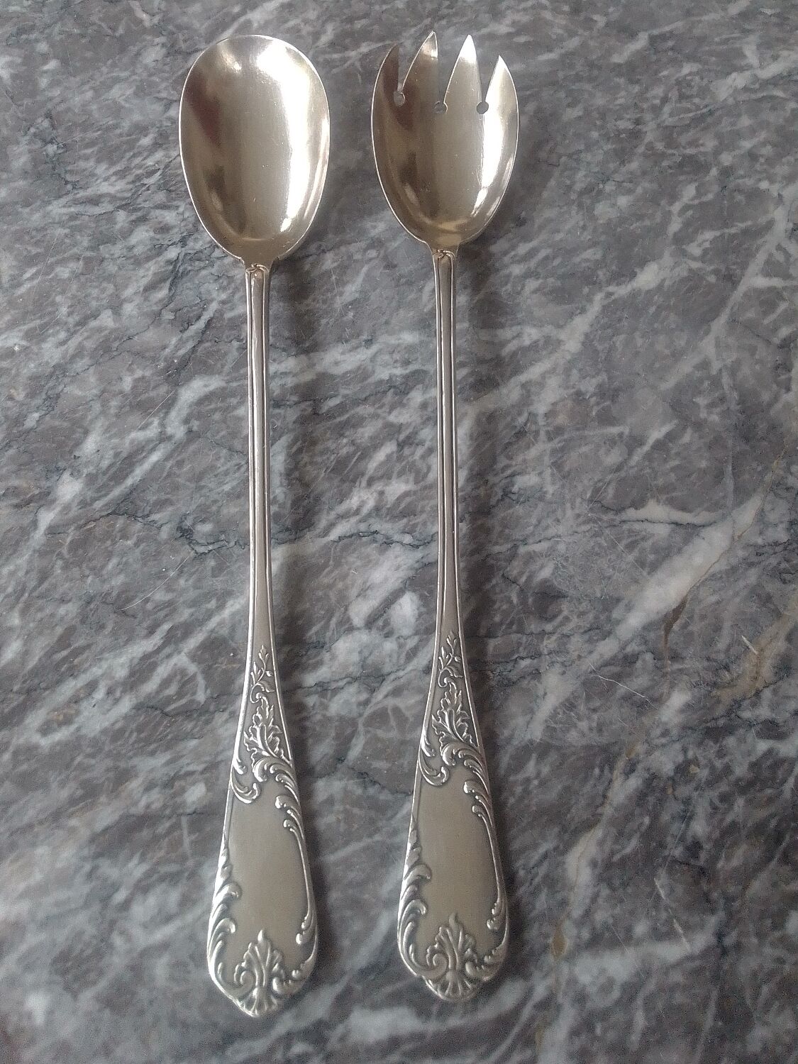 Silver metal salad cutlery