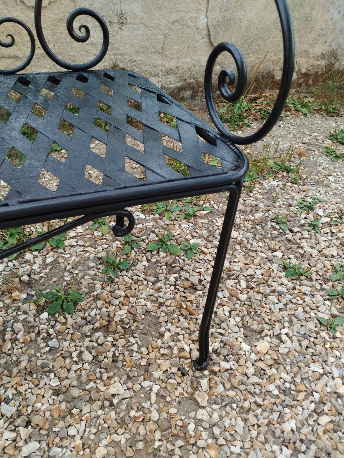 Beau banc de jardin en fer ancien