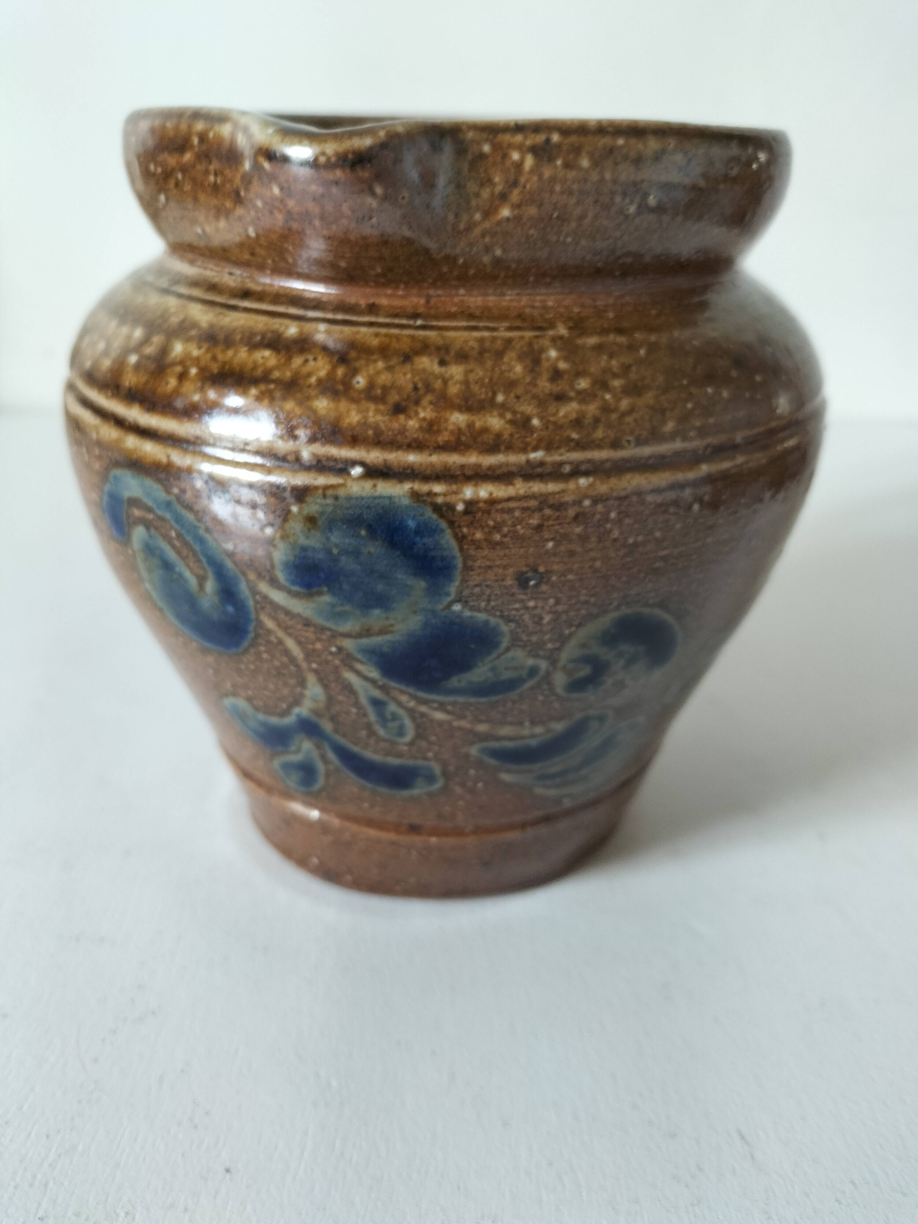 Glazed stoneware jug – hand-painted decoration