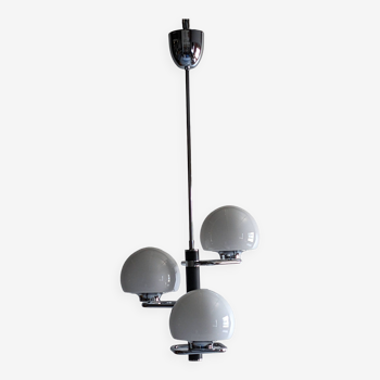 Italian chandelier with 3 Space age lights in opalines from the 60s/70s