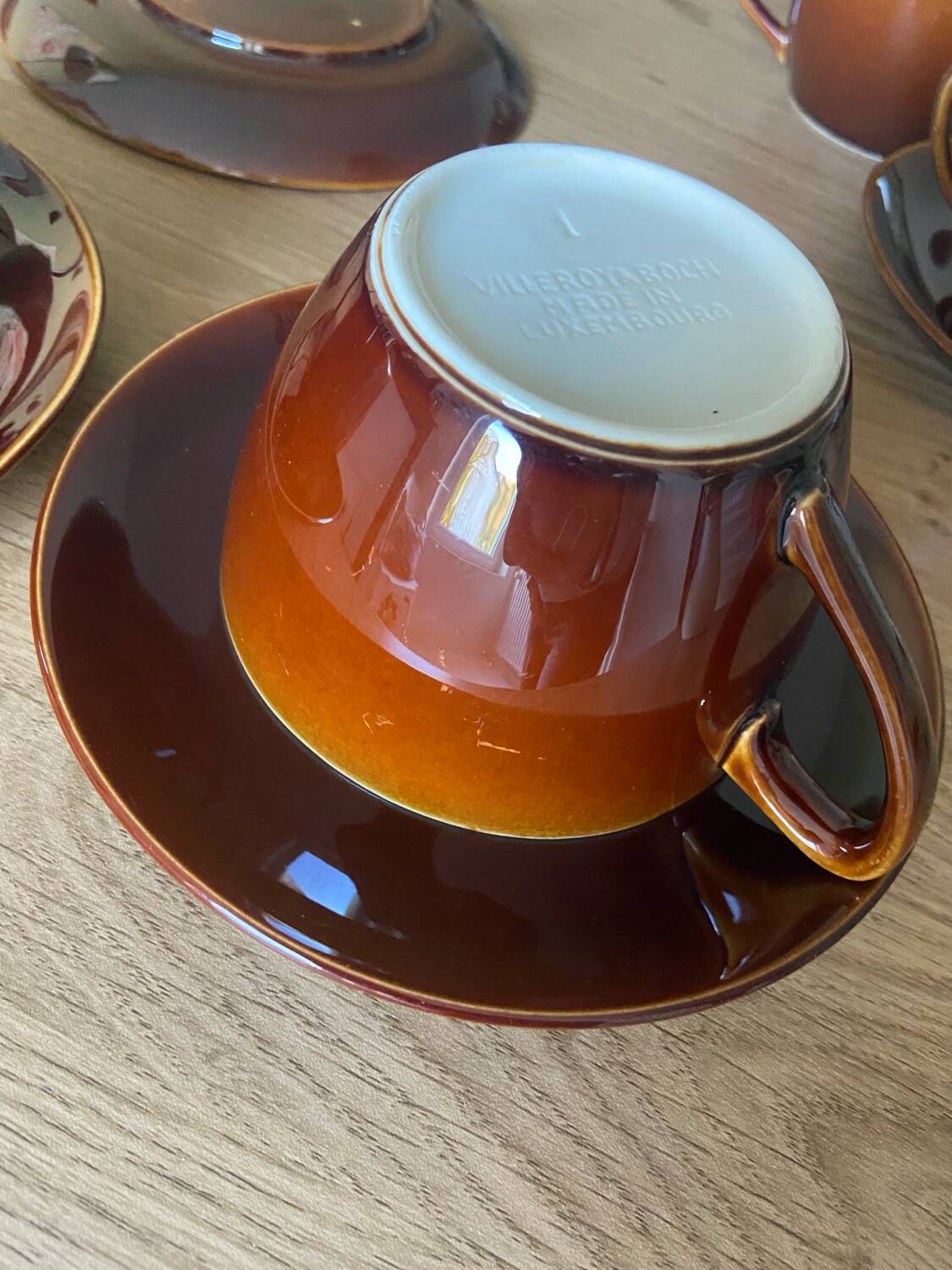 Set of 4 large cups + saucers + milk jug