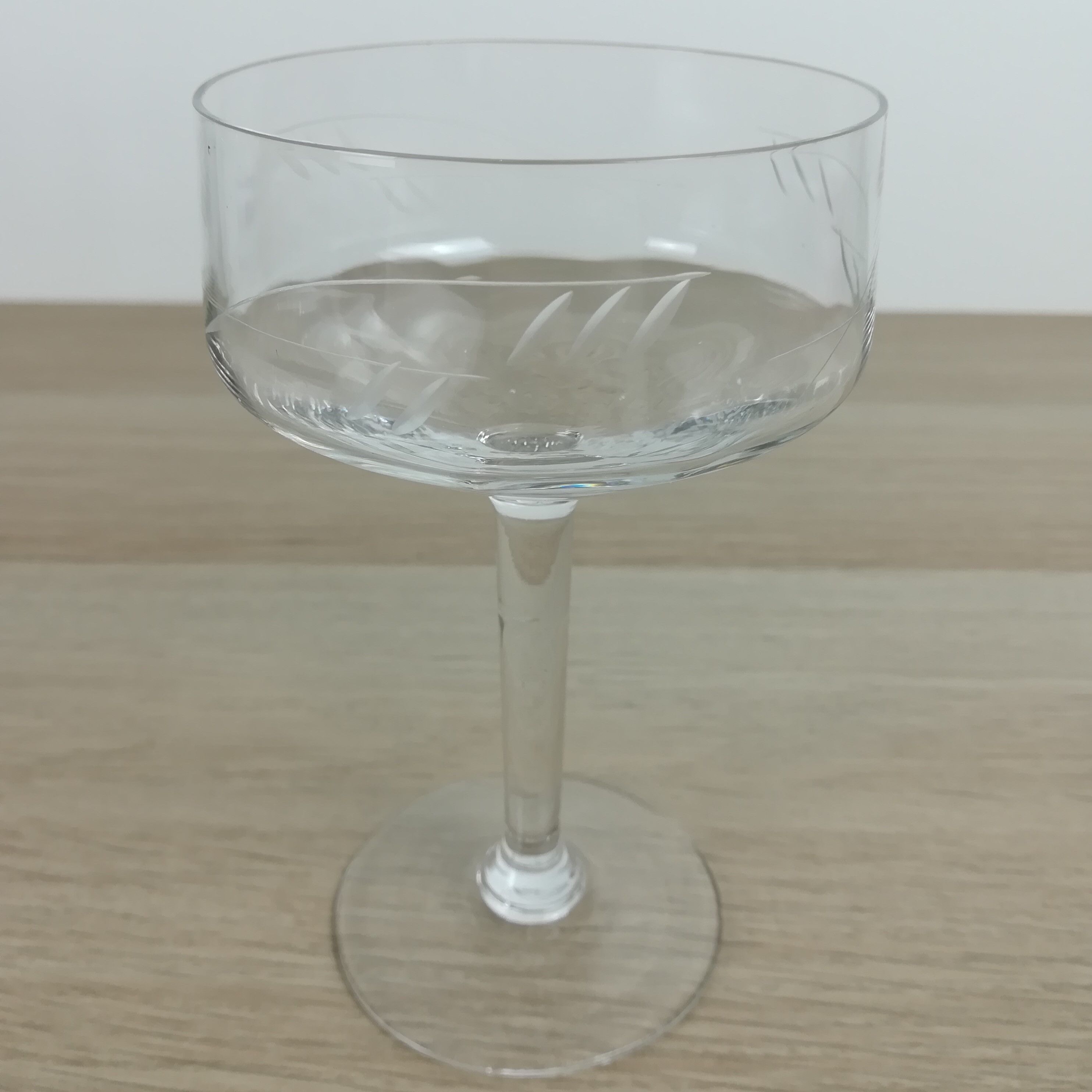 8 glasses of champagne grave glass