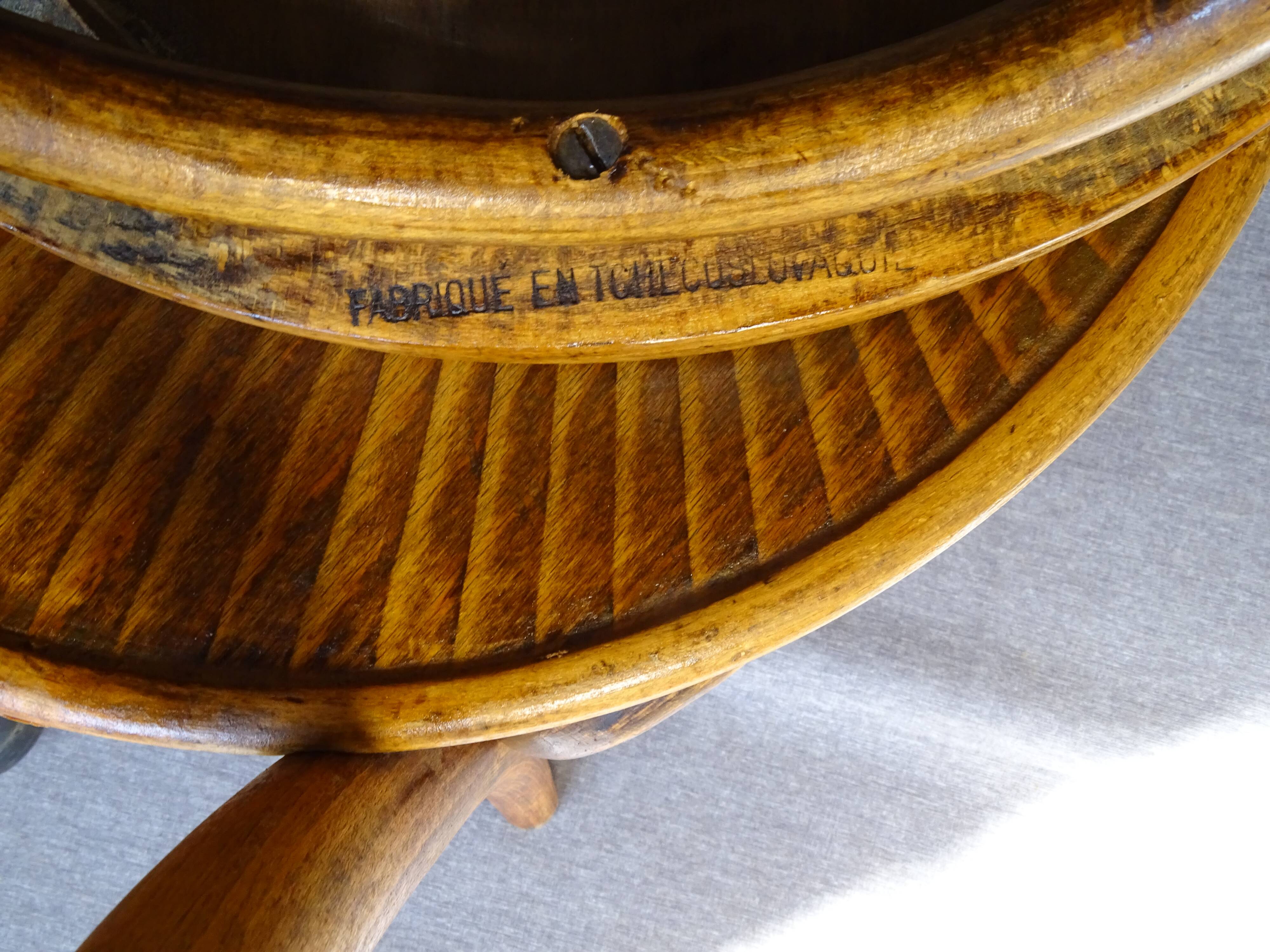 Set de 5 chaises N° 18 1/2 par Thonet, trés bistrot - 1930