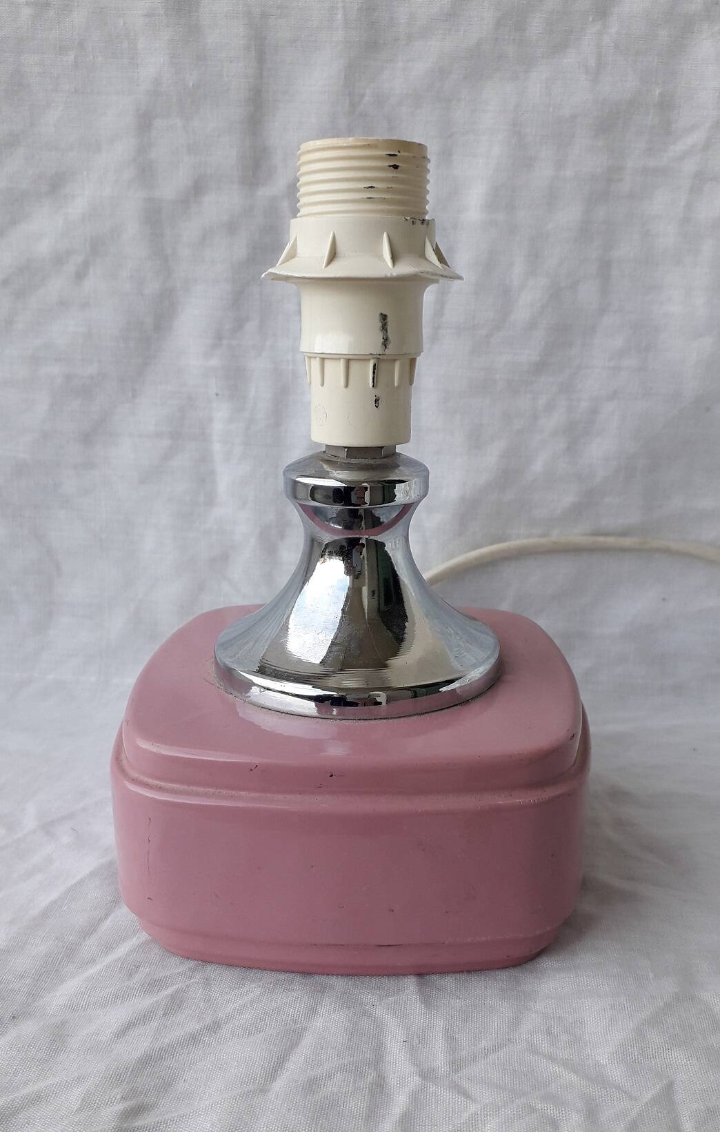 Pied de lampe rose