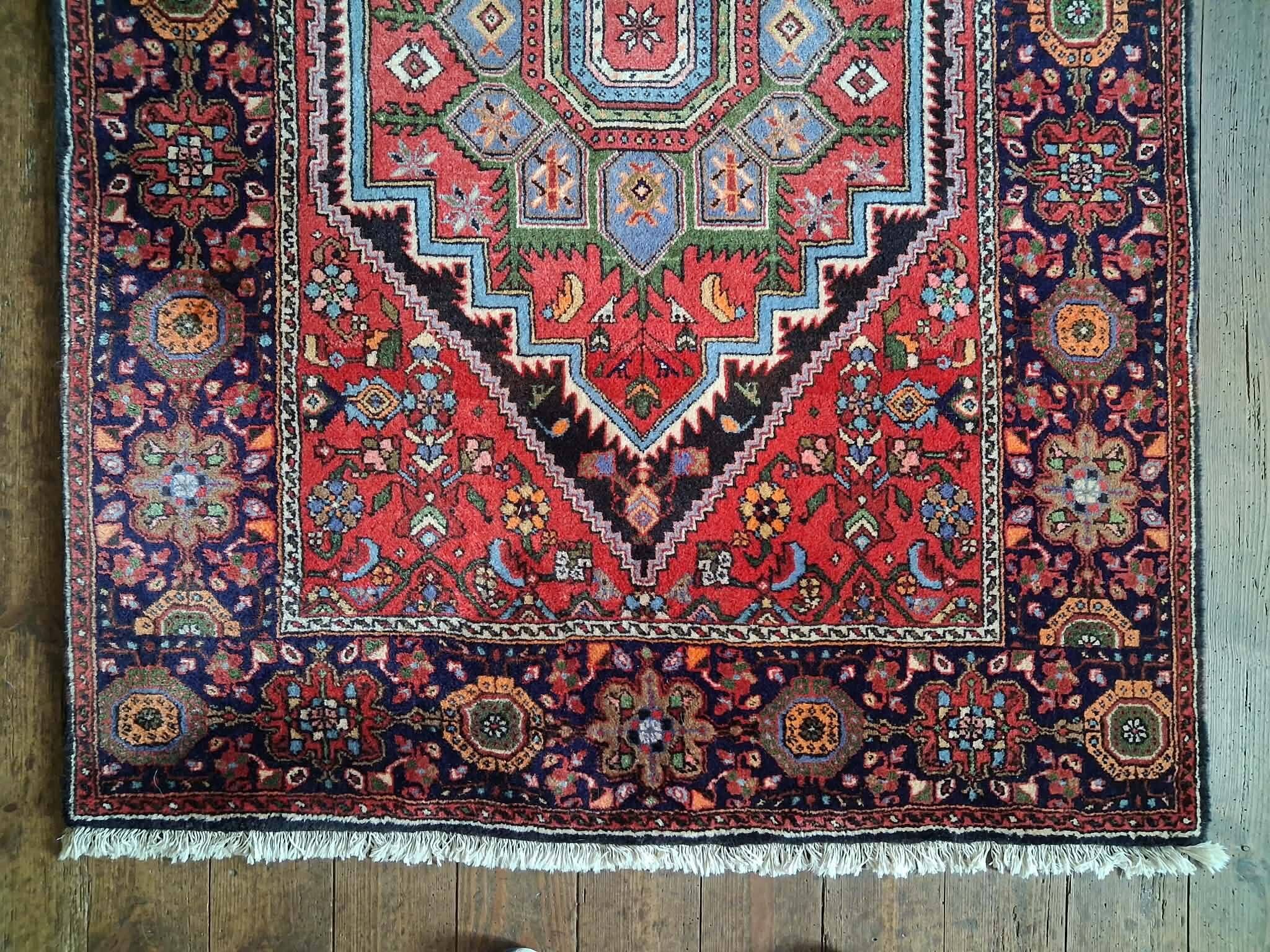 Handmade Persian Tabriz carpet 157x106cm
