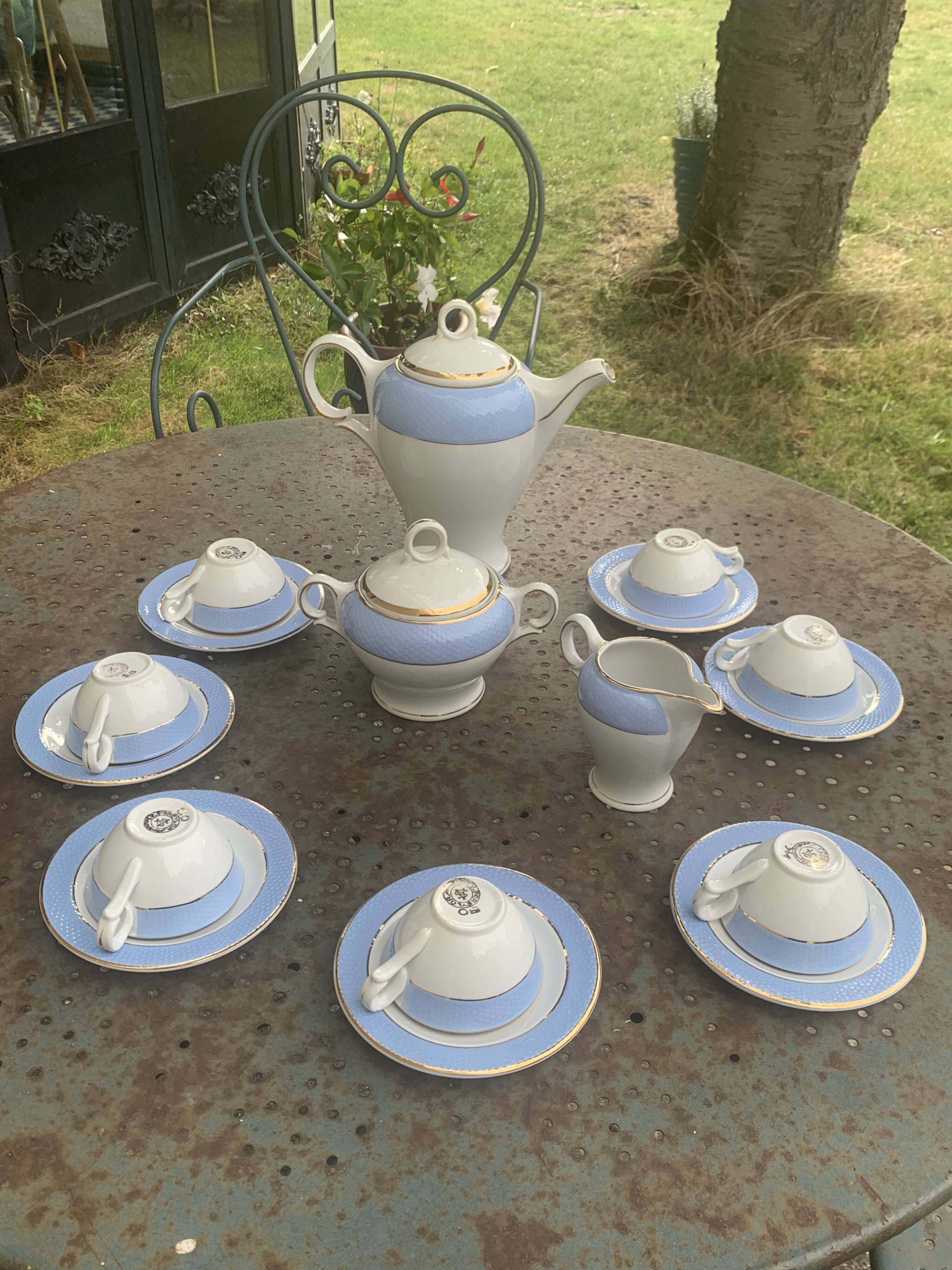 Coffee service, composed of 17 pieces, Poreylor, l amandinoise, vintage