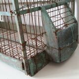 Cage ancienne verte en bois