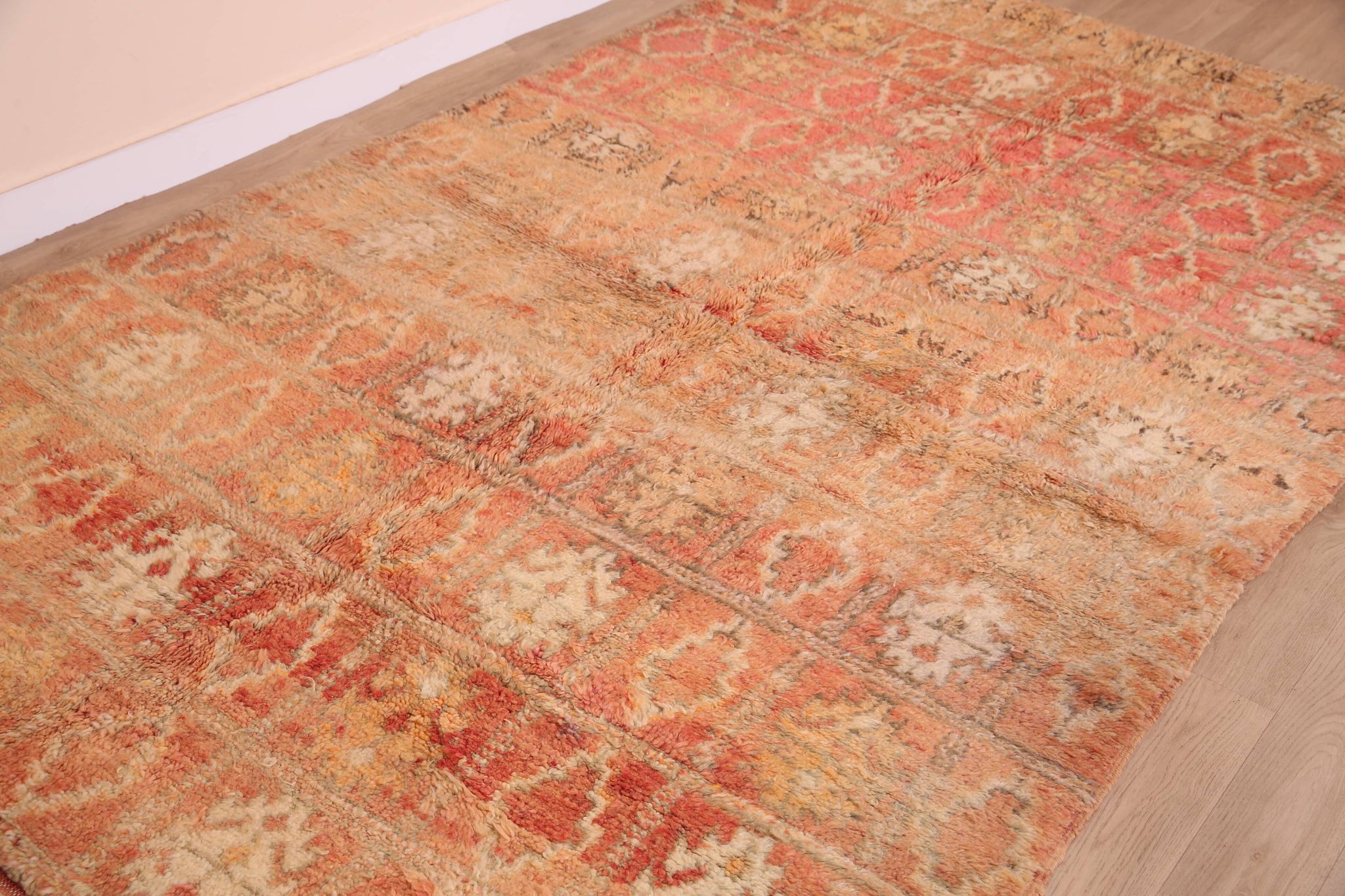 Peach Vintage Moroccan Rug 176 x 287 cm, Berber Wool Rug, Handmade Boho Rug