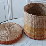 Wicker pan with vintage lid