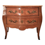 Commode style Louis XV à deux tiroirs avec tablier en marbre rose