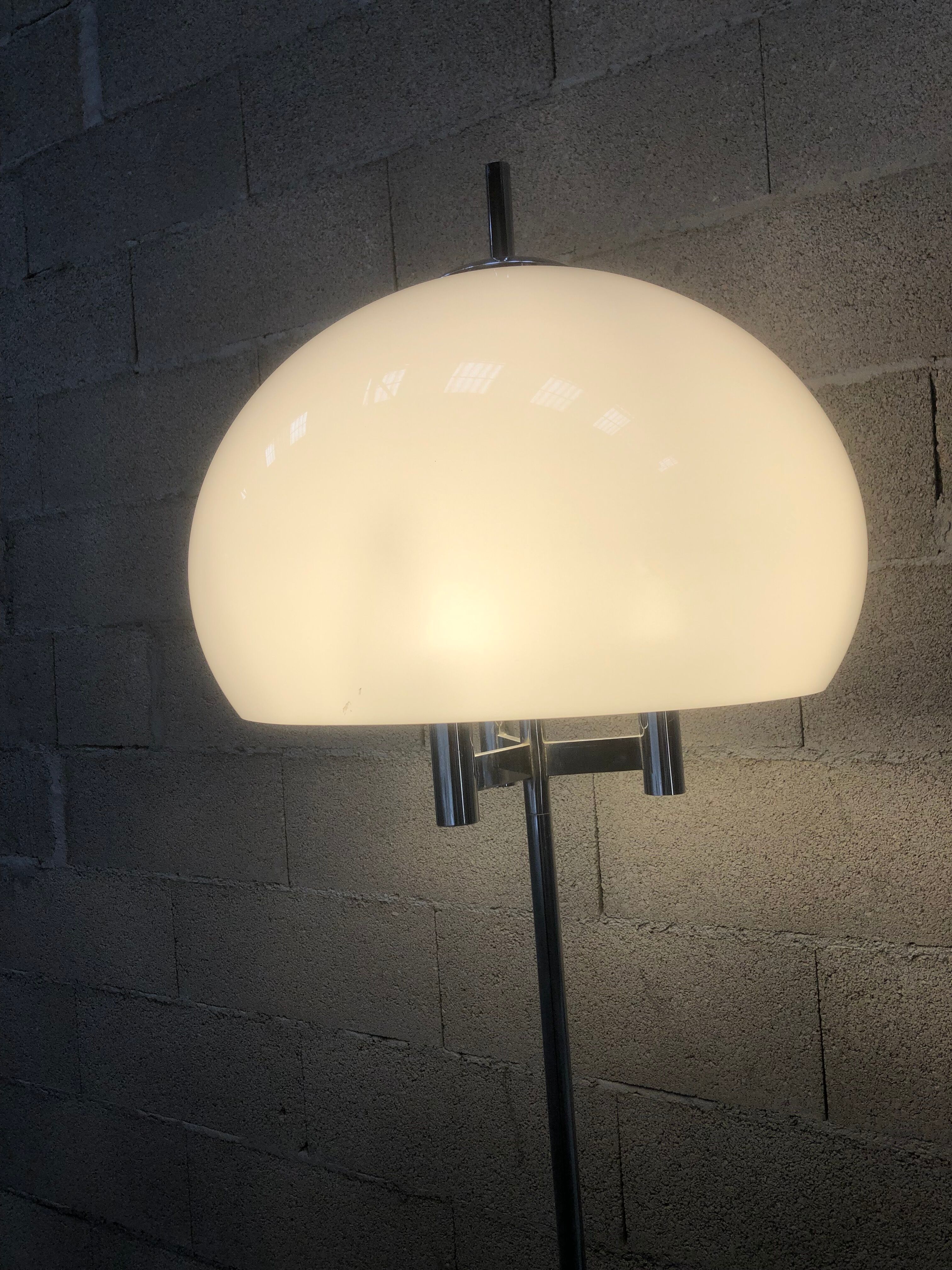 1970s design lamppost