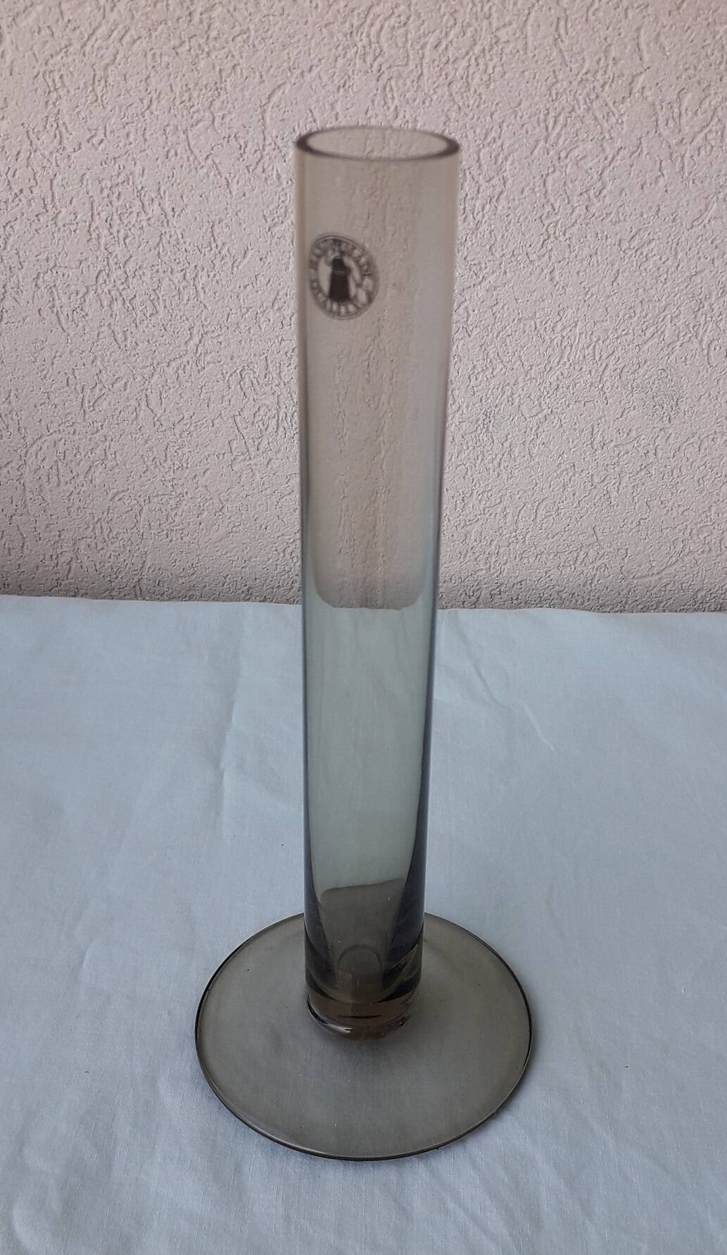 Single-stem glass vase