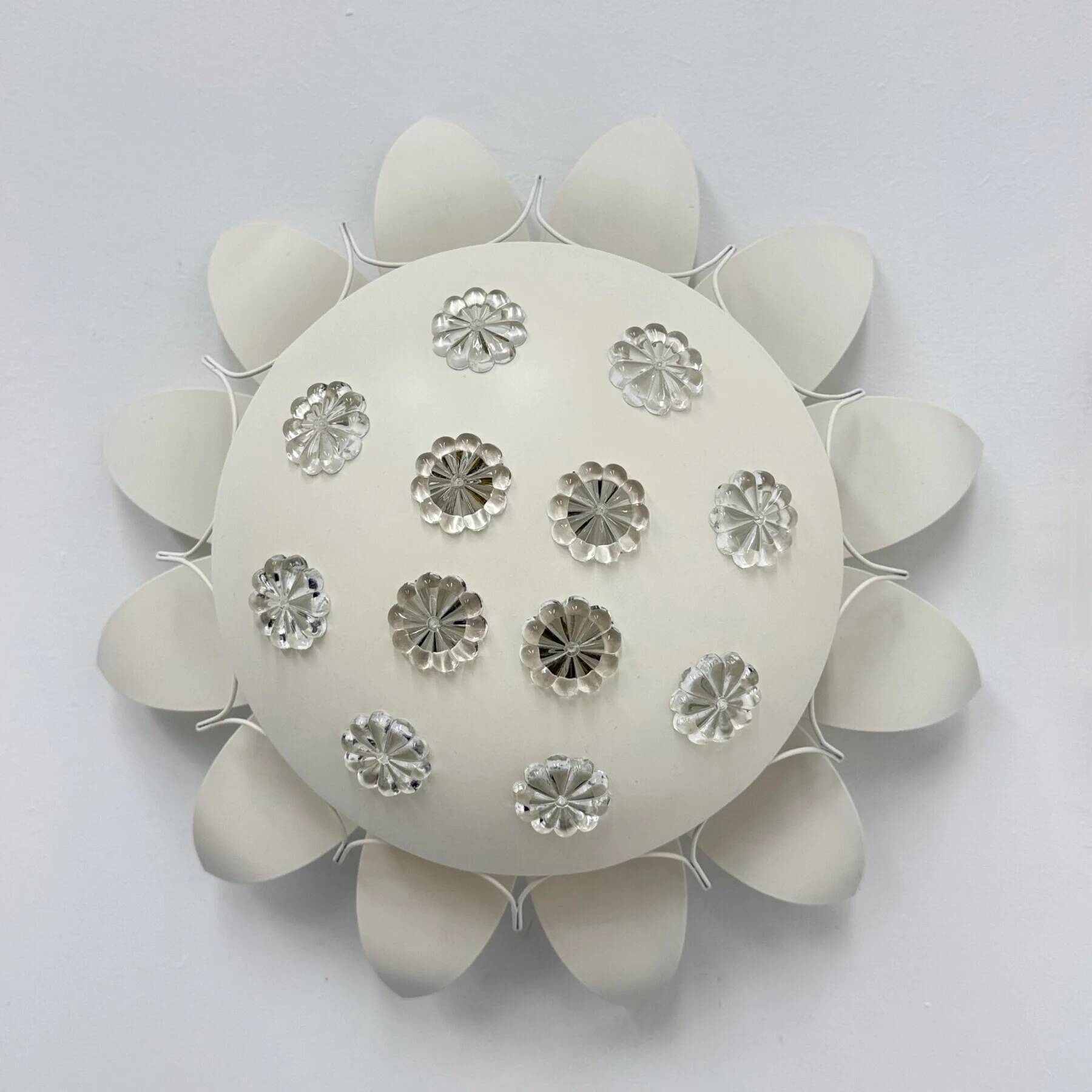 Set of 2 Emil Stejnar wall lamps with flower crystals, 1950s Vienna