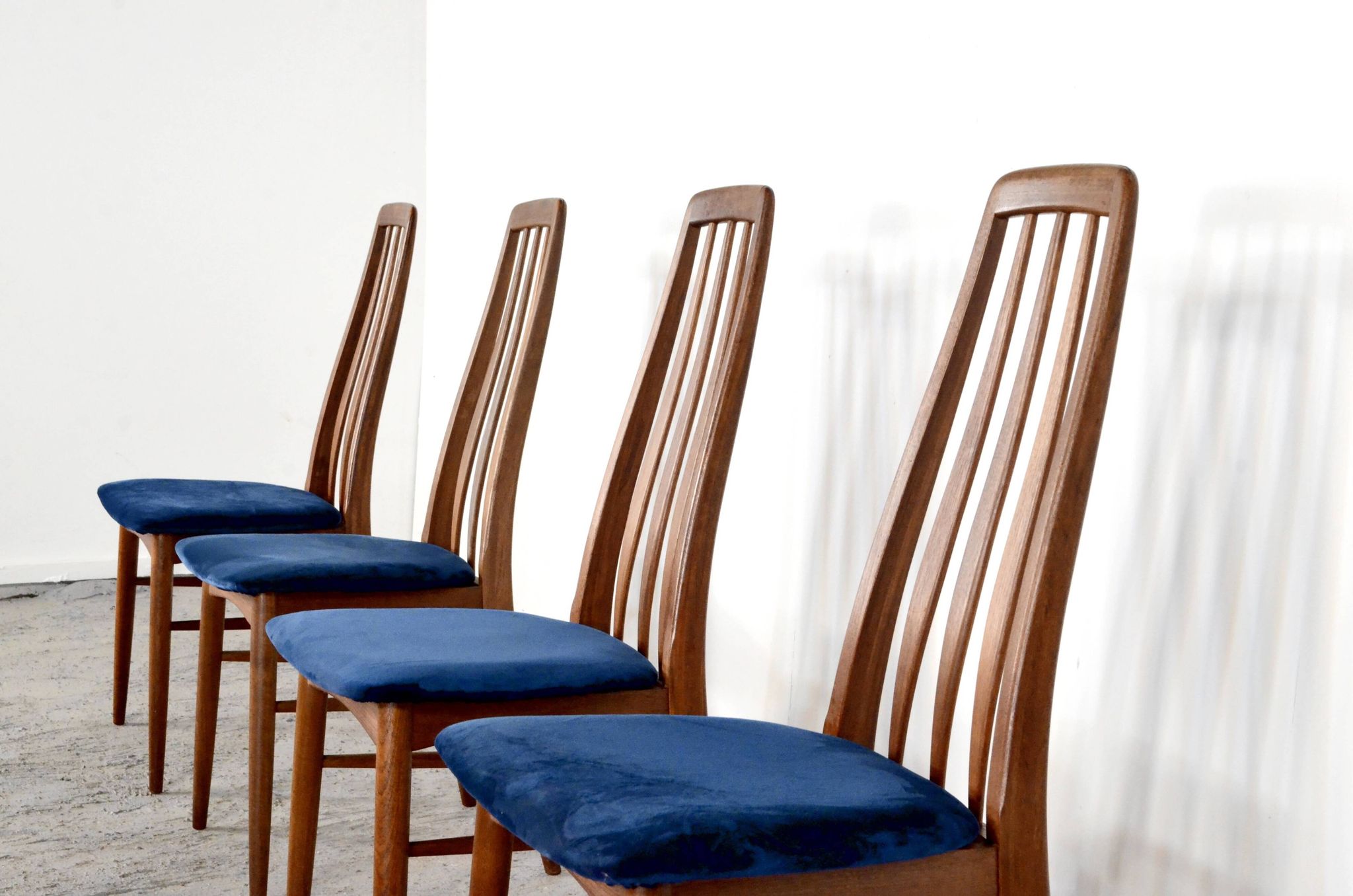Page 1 sur 12 Chaises Eva Midcentury par Neils Koefoed du Danemark en teck e