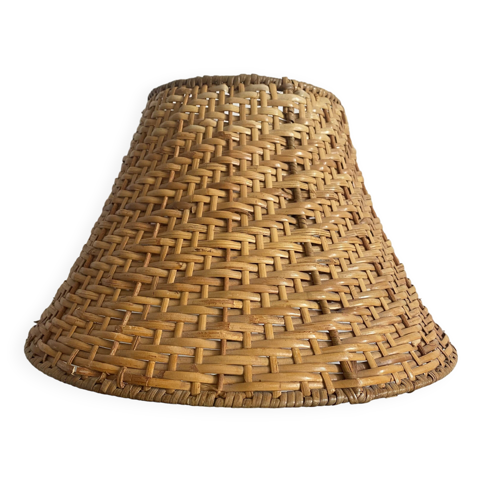 Terracotta and rattan lamp