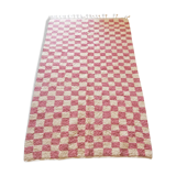 Pink and white Beni Ouarain checkered Berber rug in wool