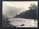 Tirage argentique N&B, Paysage de rivière avec personnages, années 60-70