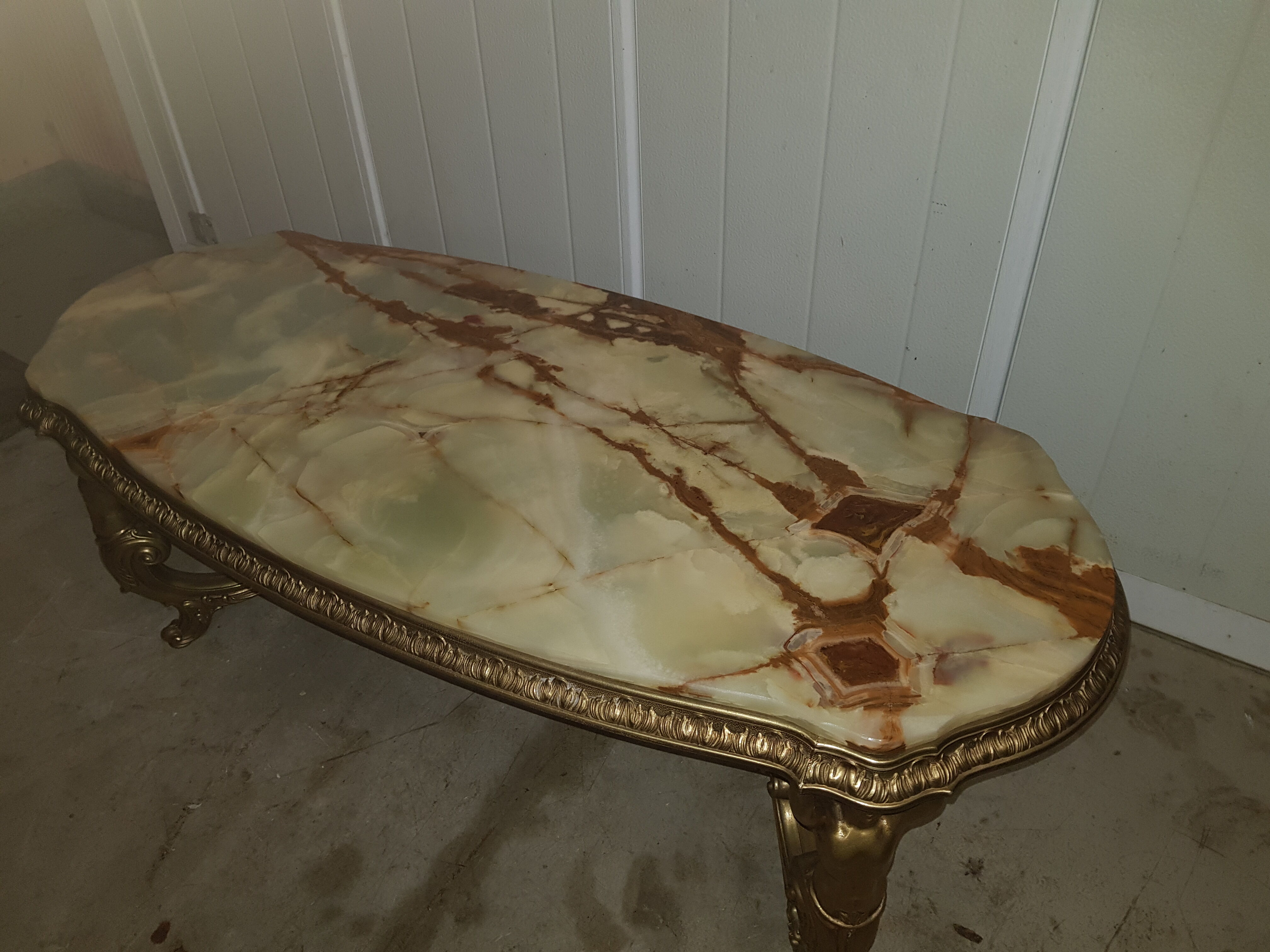 Onyx tray coffee table