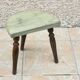 Tabouret en bois tripode vintage