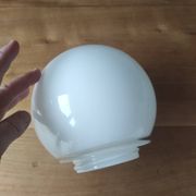 Globe de lampe en opaline moulé diamètre 16 cm