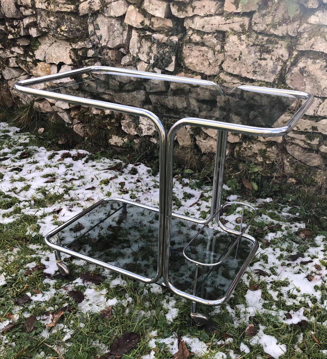 Smoked glass serving