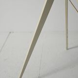Lampadaire trépied laqué blanc, années 50/60