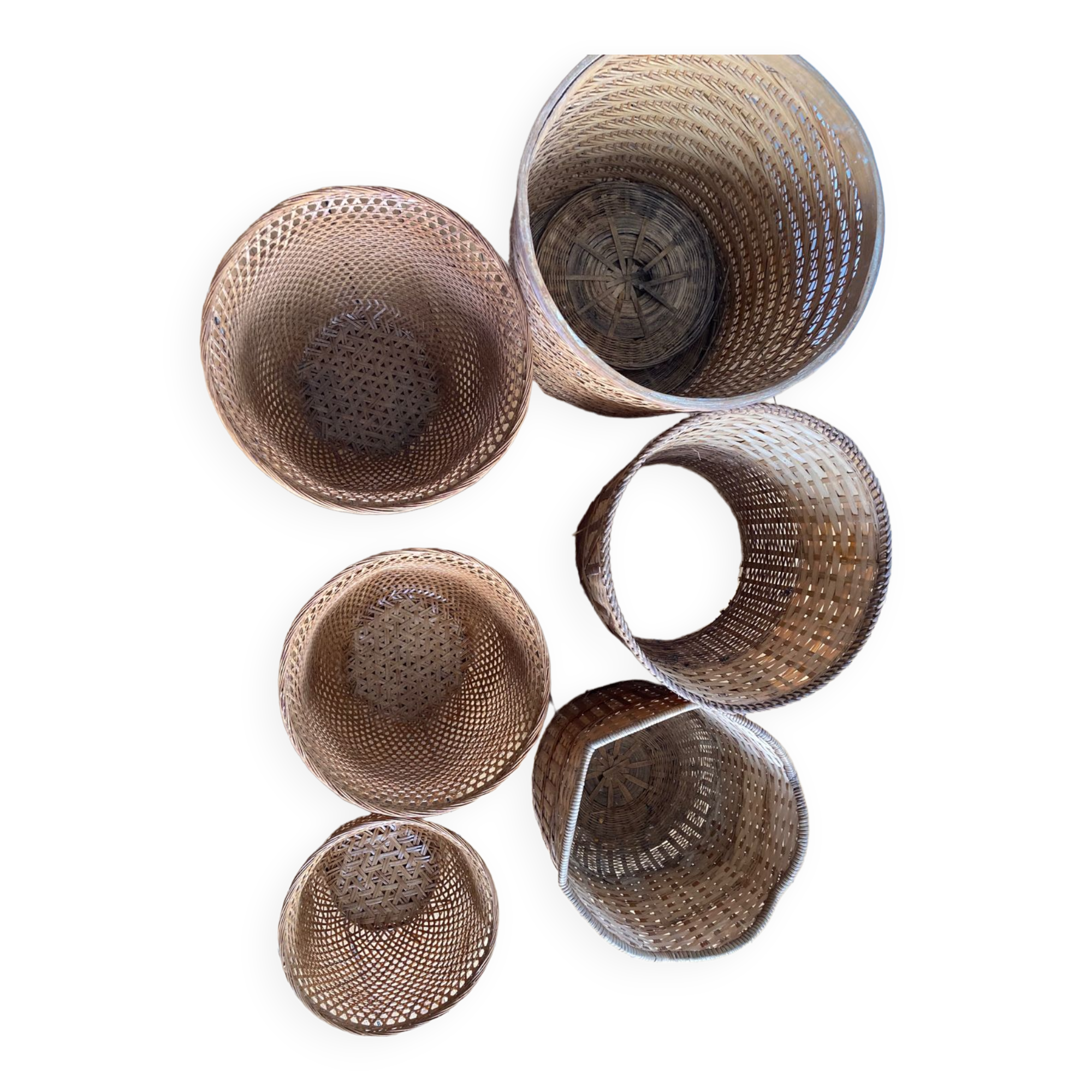 Set of 5 wicker baskets