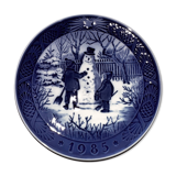 Royal Copenhagen porcelain Christmas plate 1985