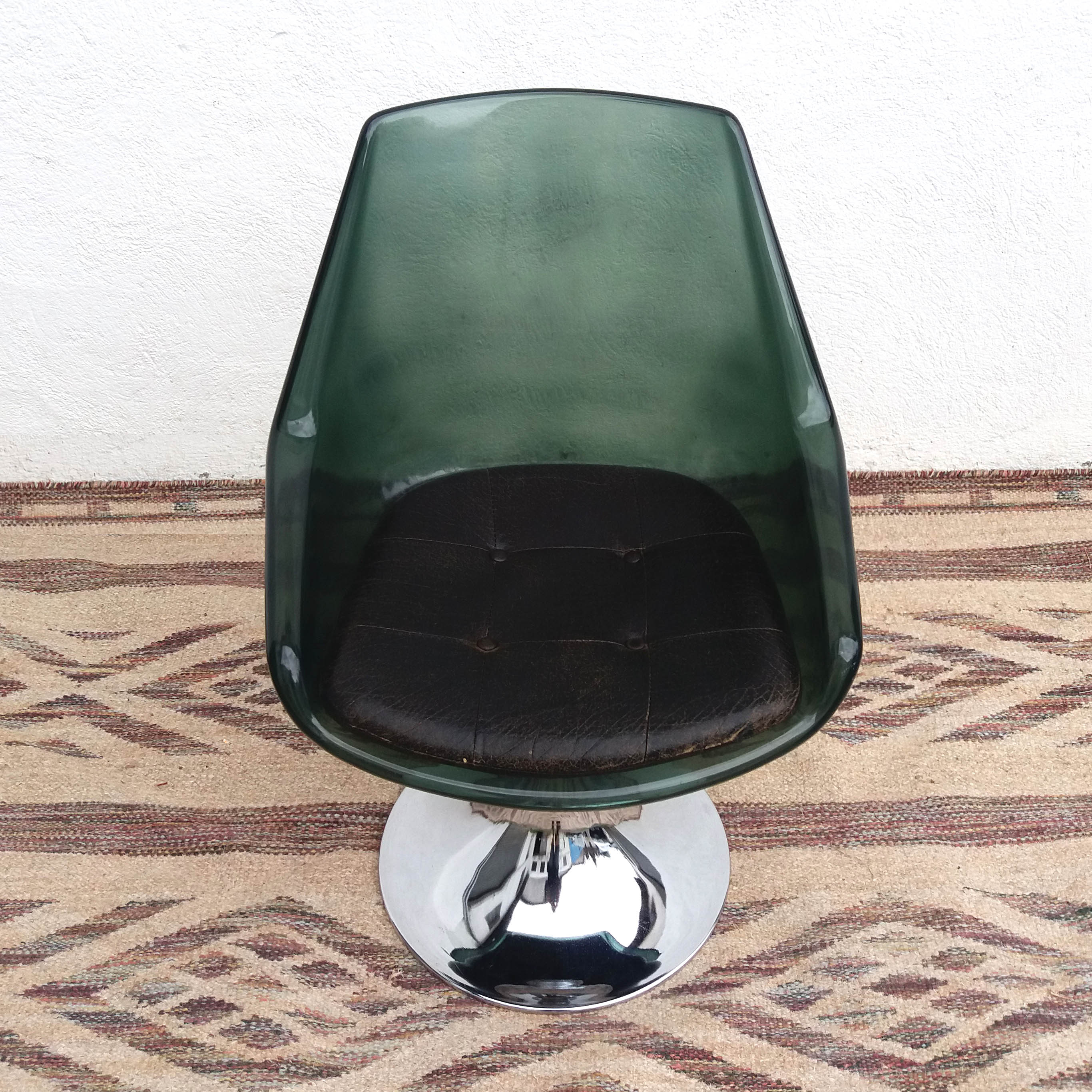 60s tulip chair