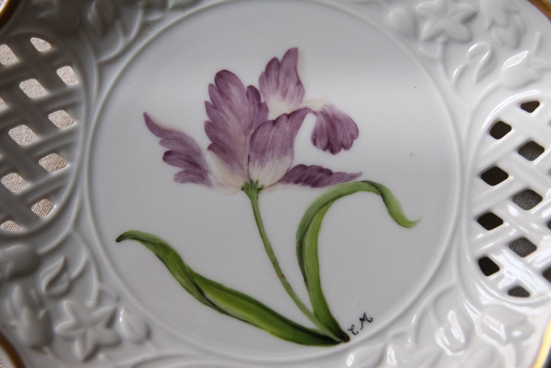 Catherine Marmol hand-painted decorative plate