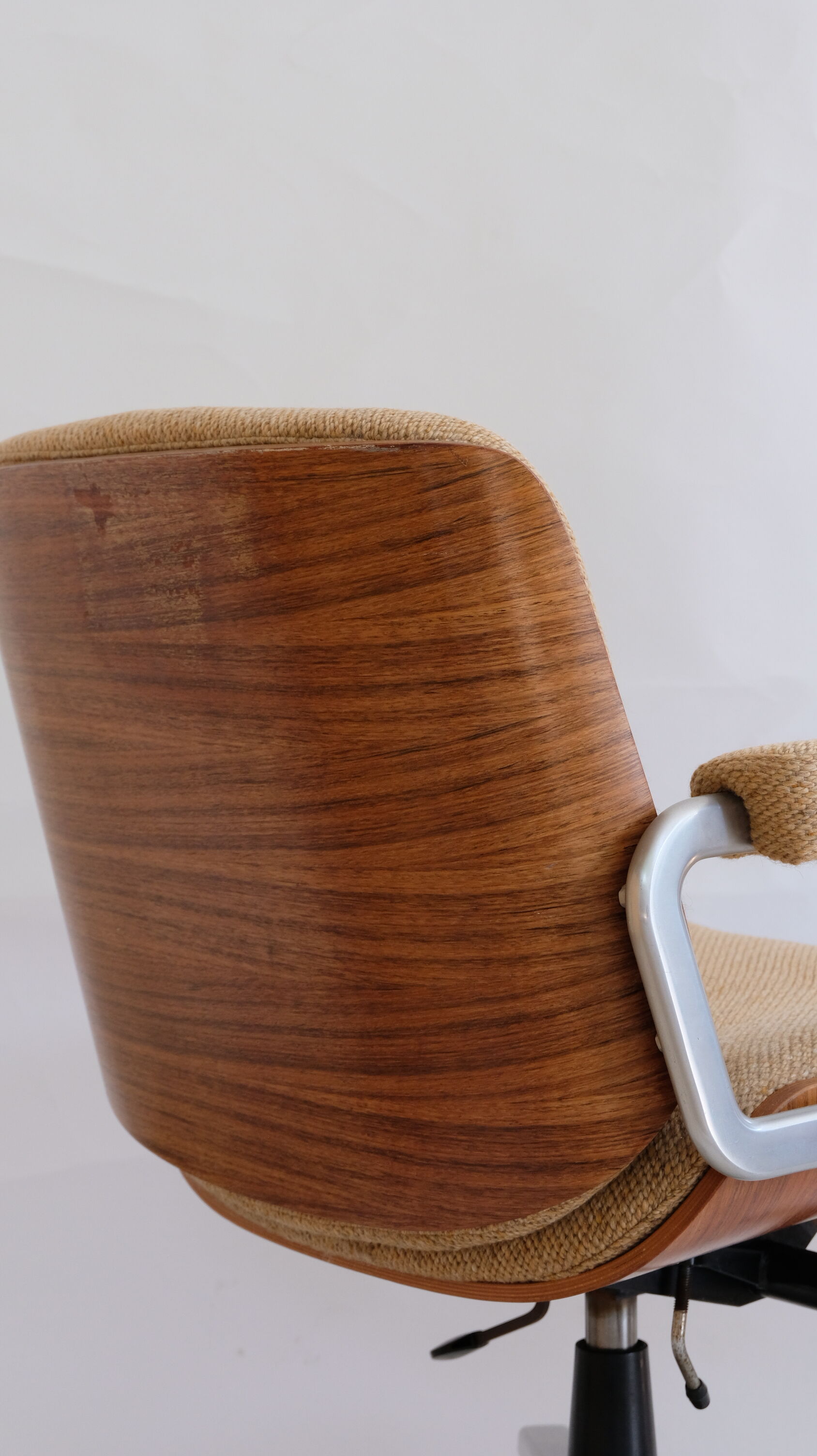 Giroflex office chair