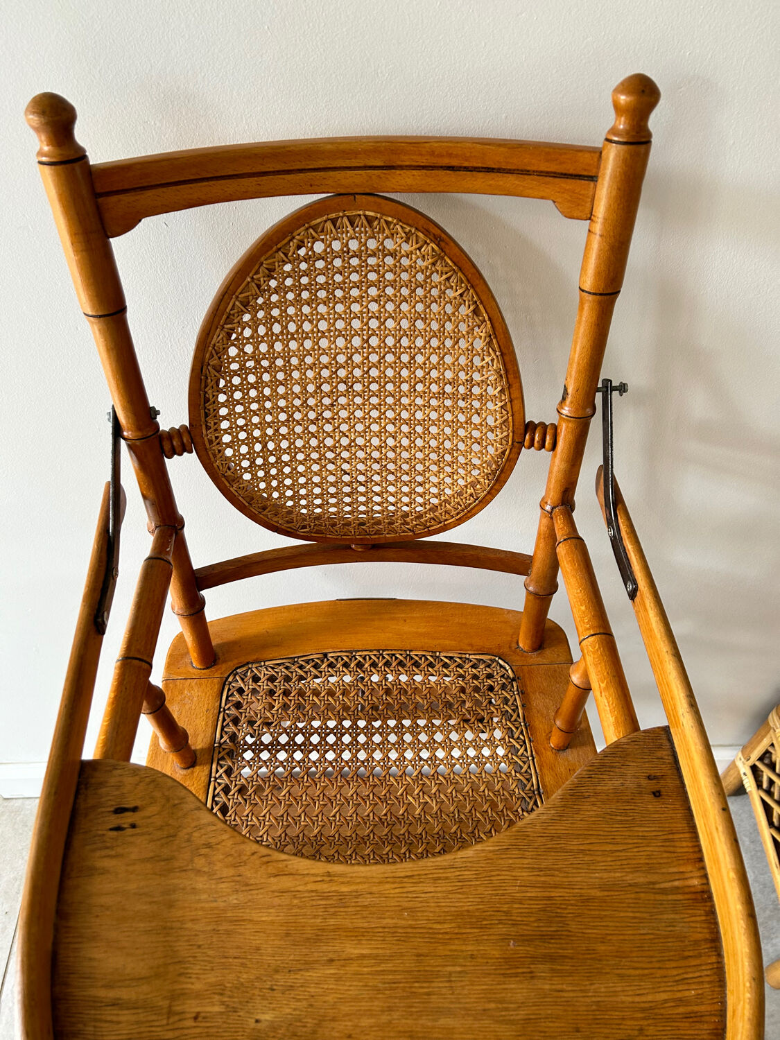 Modular high chair in canning Eugène Vincent