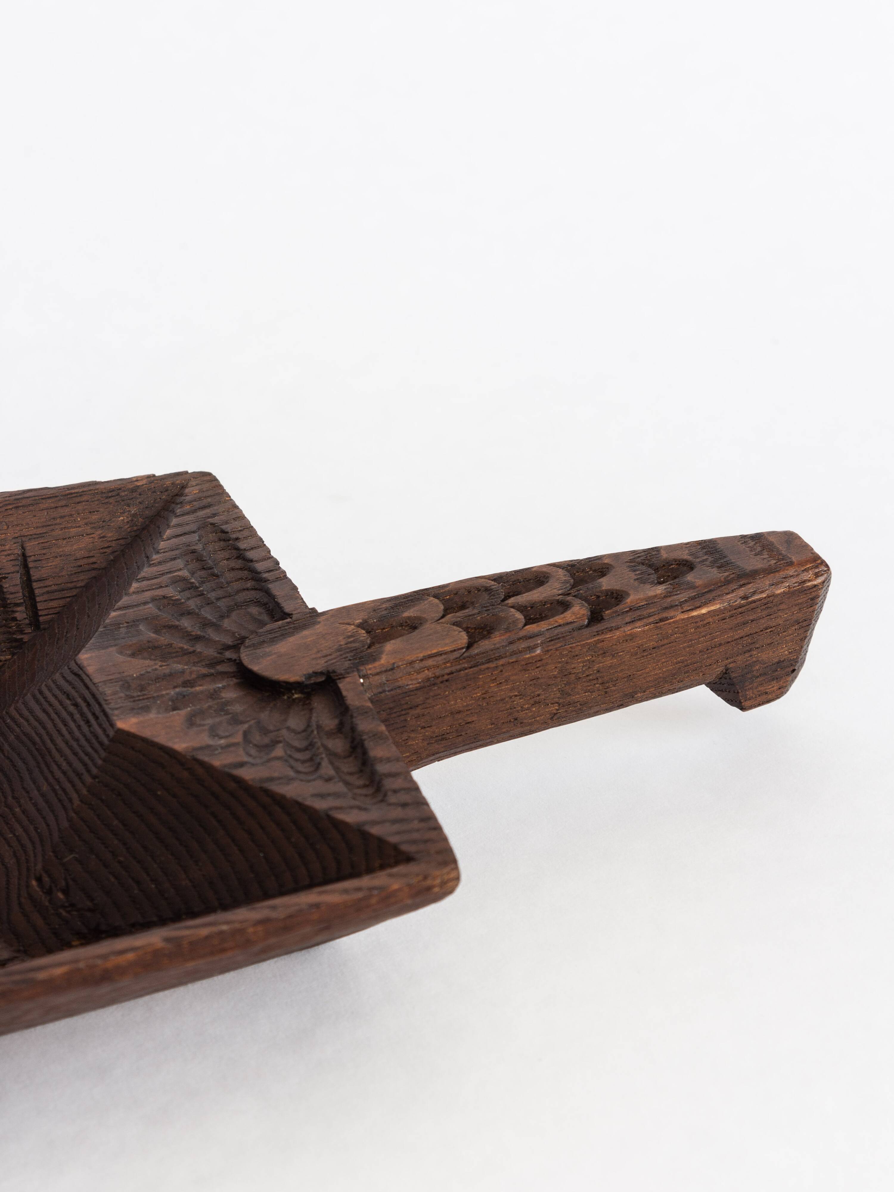 Grain shovel, spice shovel in engraved wood - Folk art