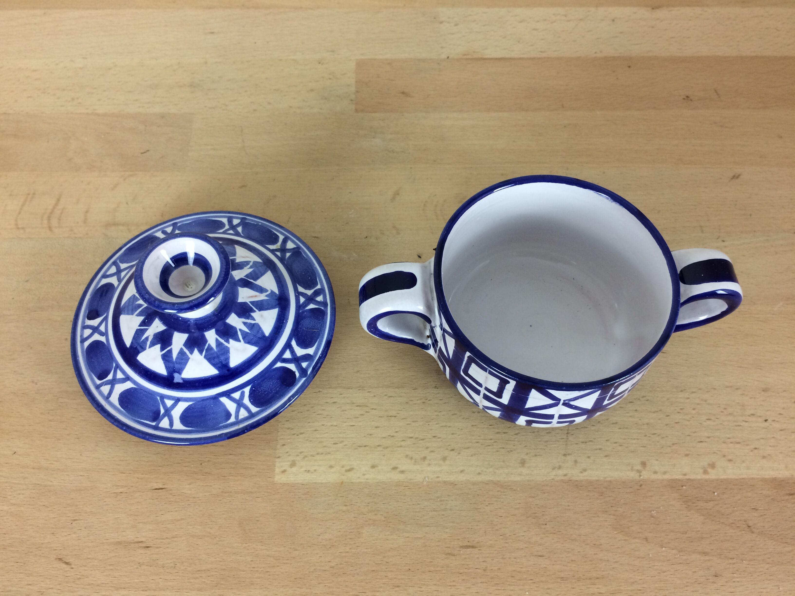 Bonbonnière sucrier Robert Picault, blue ceramic