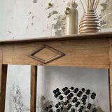 Oak spindle leg console