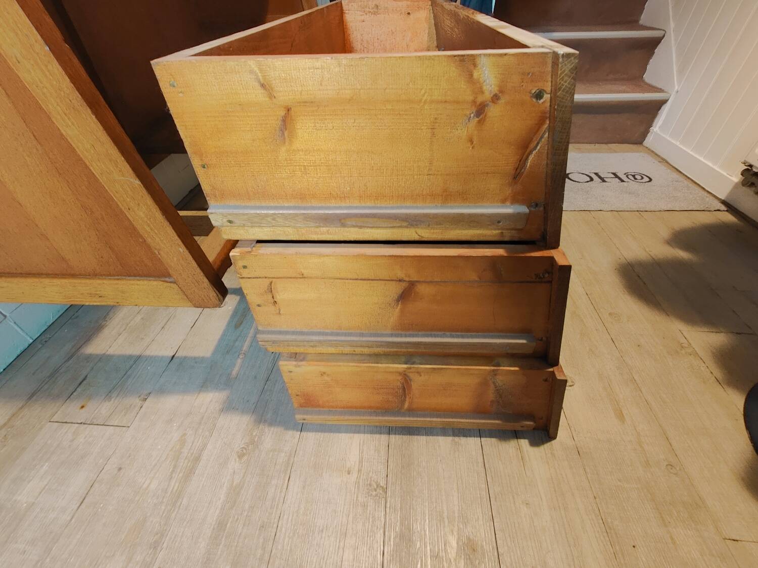 Vintage 1950 oak chest of drawers with pyramidal drawers