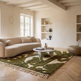 Handmade pure wool rug, size 200 x 300 cm.