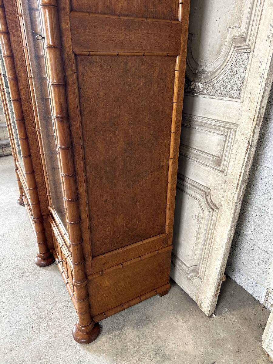 Armoire à glace 3 portes style faux bambou époque 19e siècle