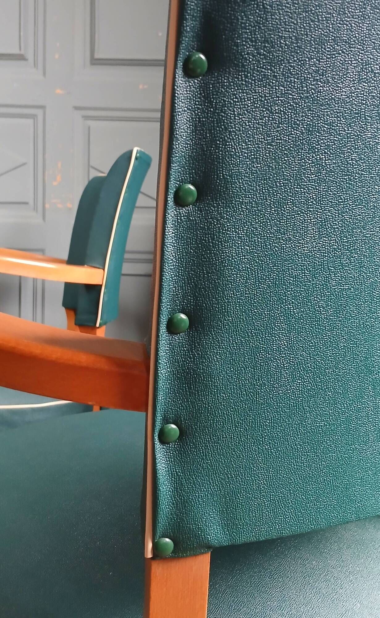 Set de 4 fauteuils bridges hêtre massif vernis & simili cuir vert 1958