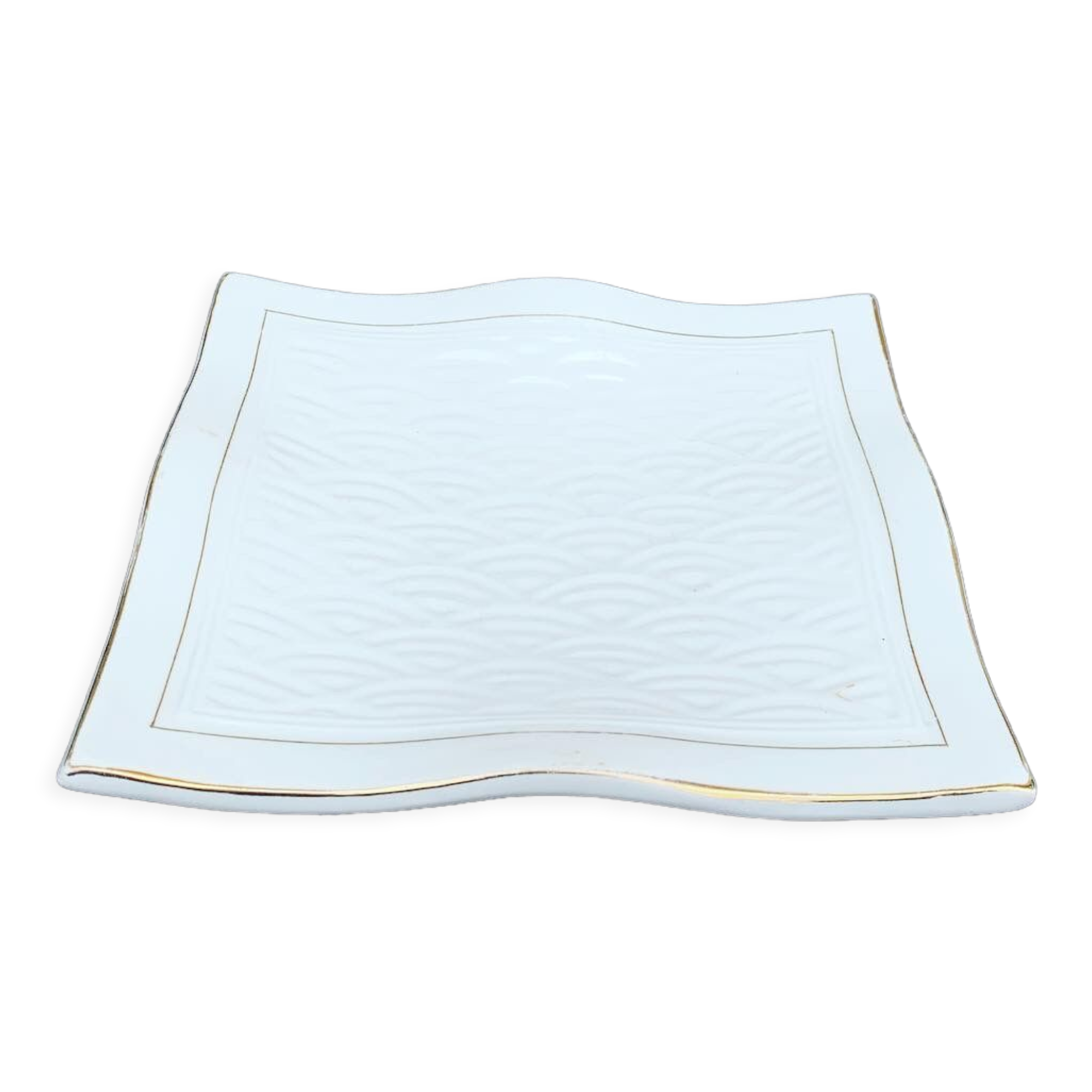 6 white glazed ceramic plates vague design and contemporary patterns