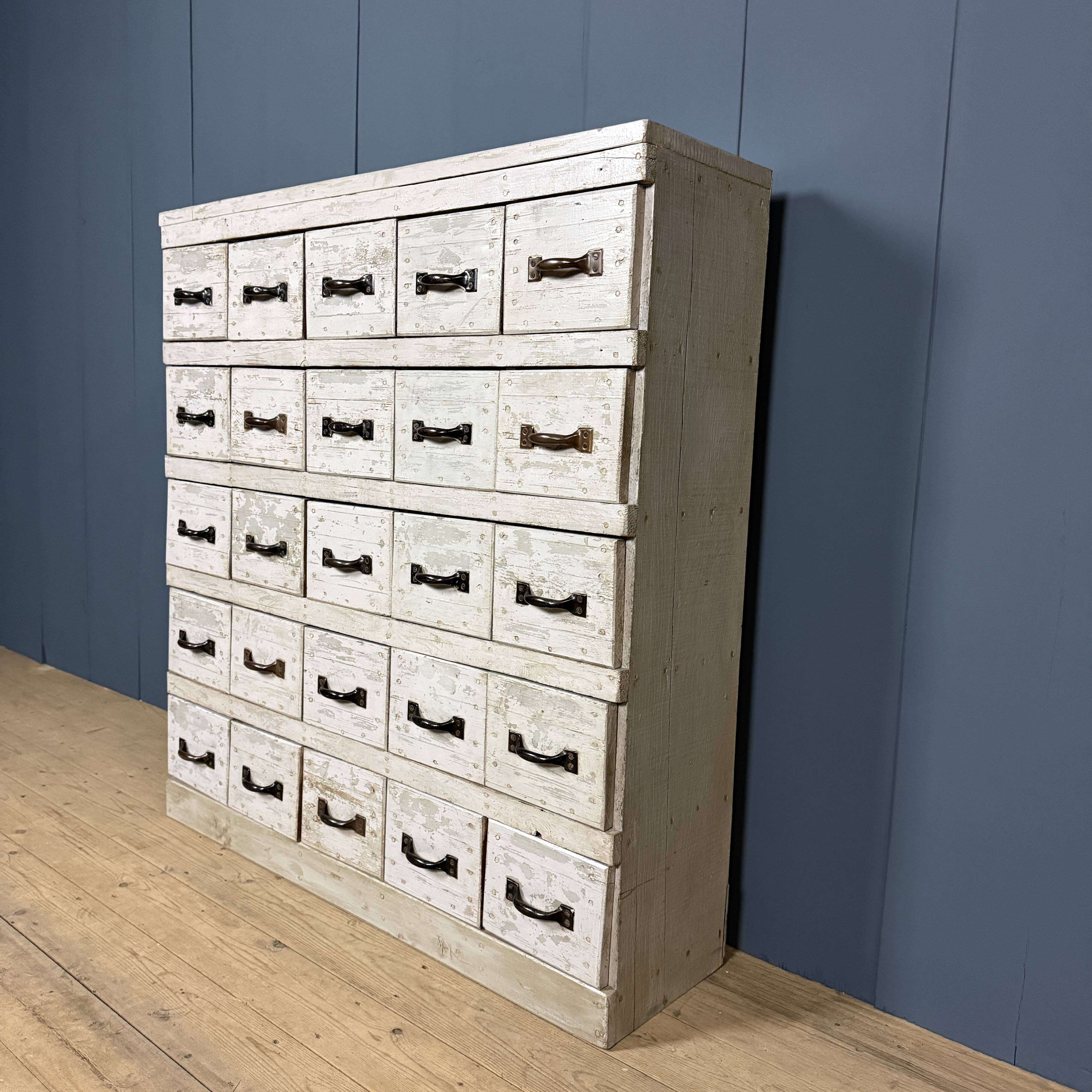 Old light grey workshop drawer cabinet with 25 drawers